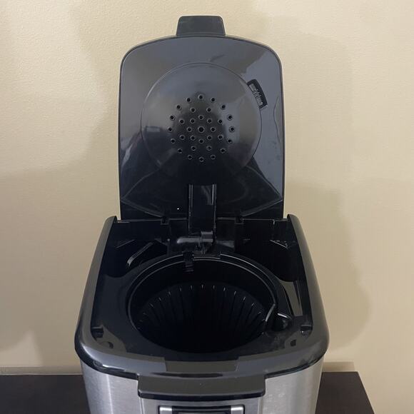 Cuisinart CBC-7400PC Brew Central 14-Cup Programmable Coffee Maker - Picture 6 of 9